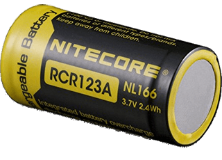 Litiumbatteriet 16340 är på 3.7 Volt och har dimensionen 16 x 34  mm 